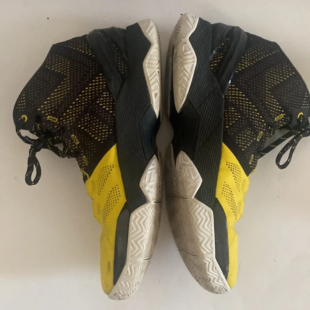UNDER ARMOUR Curry 2 Speedform Black Yellow High Top Basketball Sneaker 10.5 GUC
